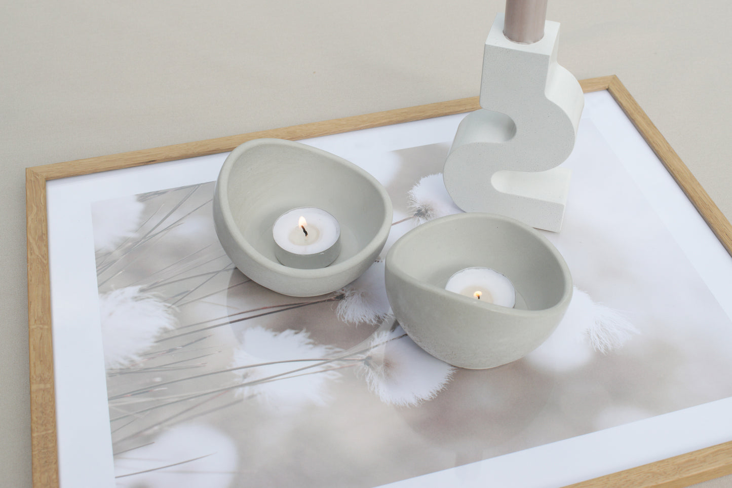 2er Set Kerzenhalter aus grauem Beton – Teelichthalter Skandi Industrial Style – Tischdeko Wohnzimmer – Minimalistische Deko Geschenkidee