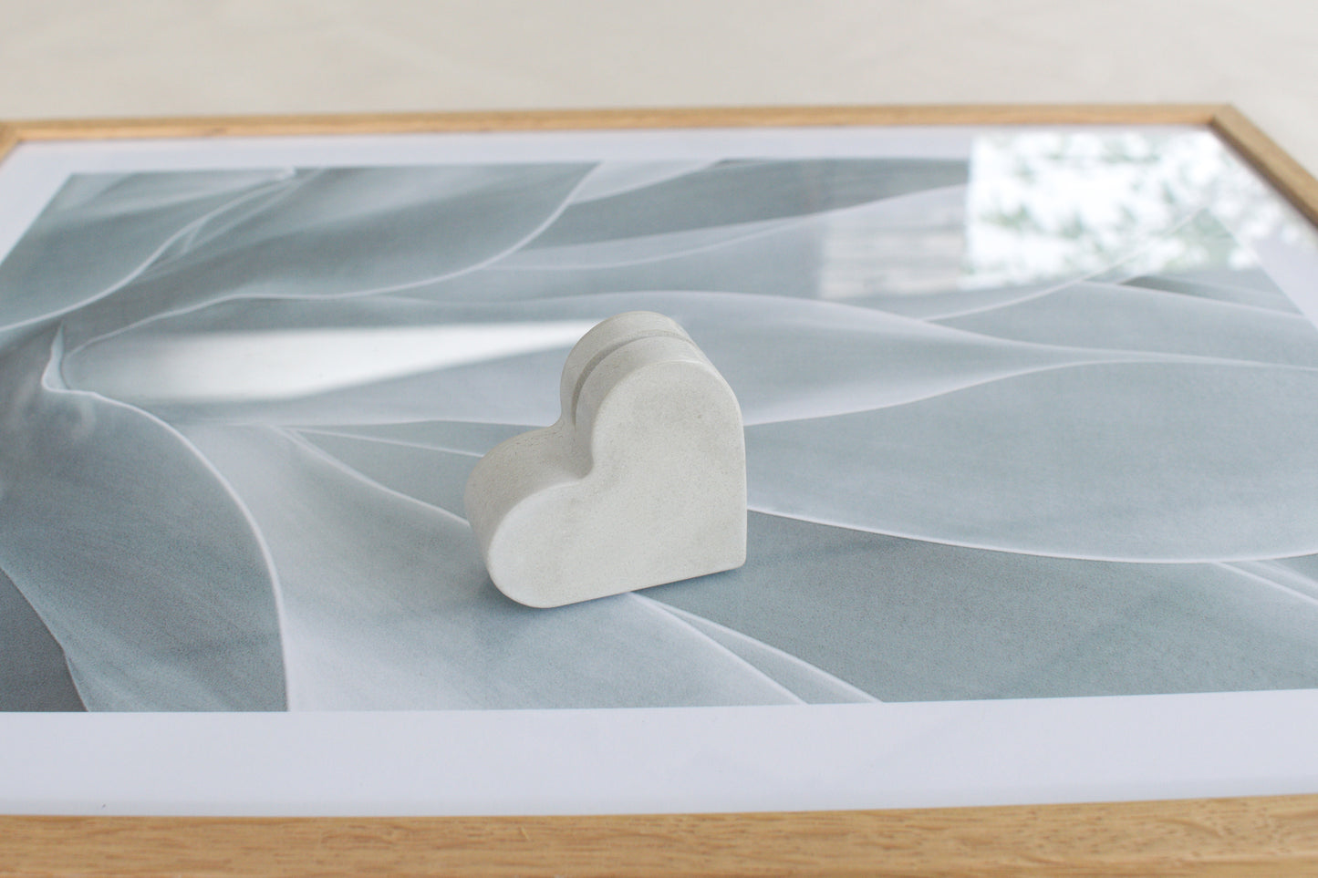 Fotohalter aus Beton, Fotoaufsteller, Tischdeko Hochzeit,  Visitenkartenhalter Herz, Blume, Kreis oder Regenbogen, Kartenhalter aus Beton