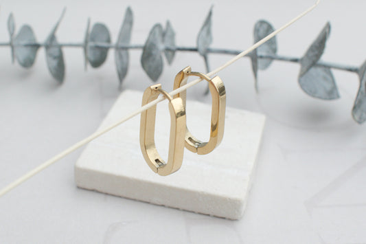 Vergoldete Hängeohrringe aus Edelstahl – rechteckig und geometrisch im Industrial Style