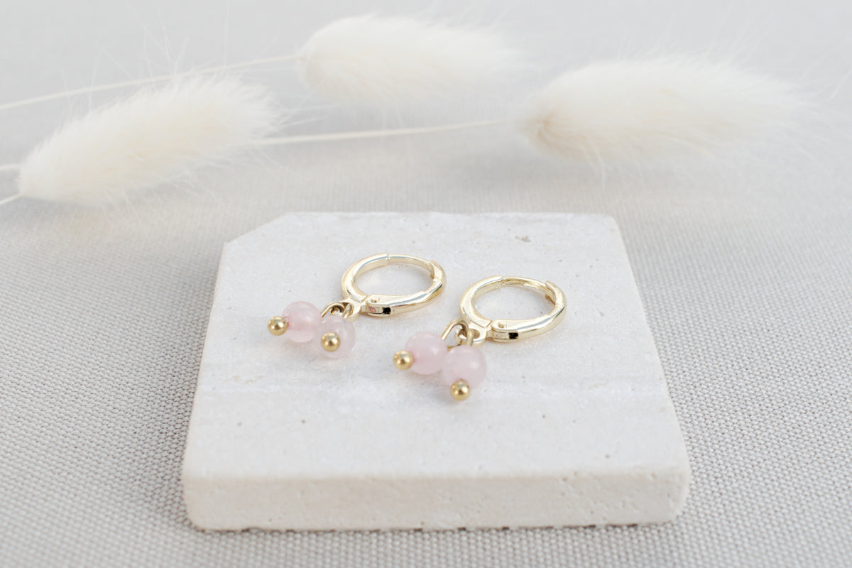 Goldene Ohrringe mit rosa Edelsteinen, romantischer Schmuck für Hochzeit & Geschenk