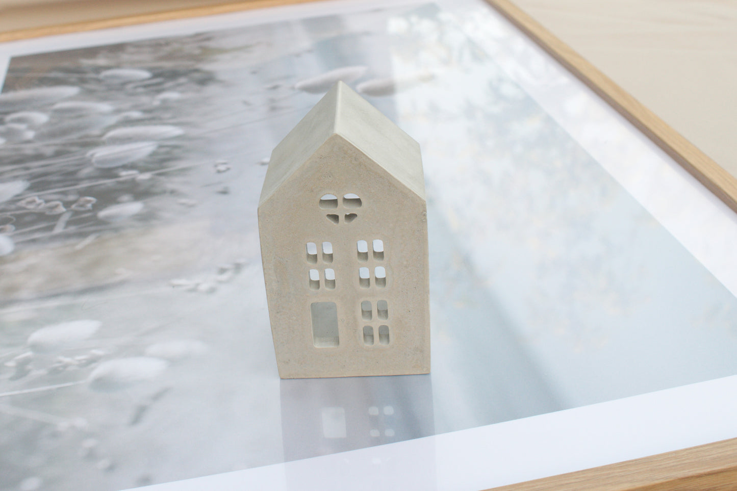 Skandi Lichterhaus aus Beton in 3 Größen, Teelichthalter & Geschenkidee