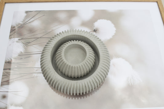 Geriffelte Schale und Teelichthalter aus grauem Beton – Skandi Deko, minimalistisch, elegant
