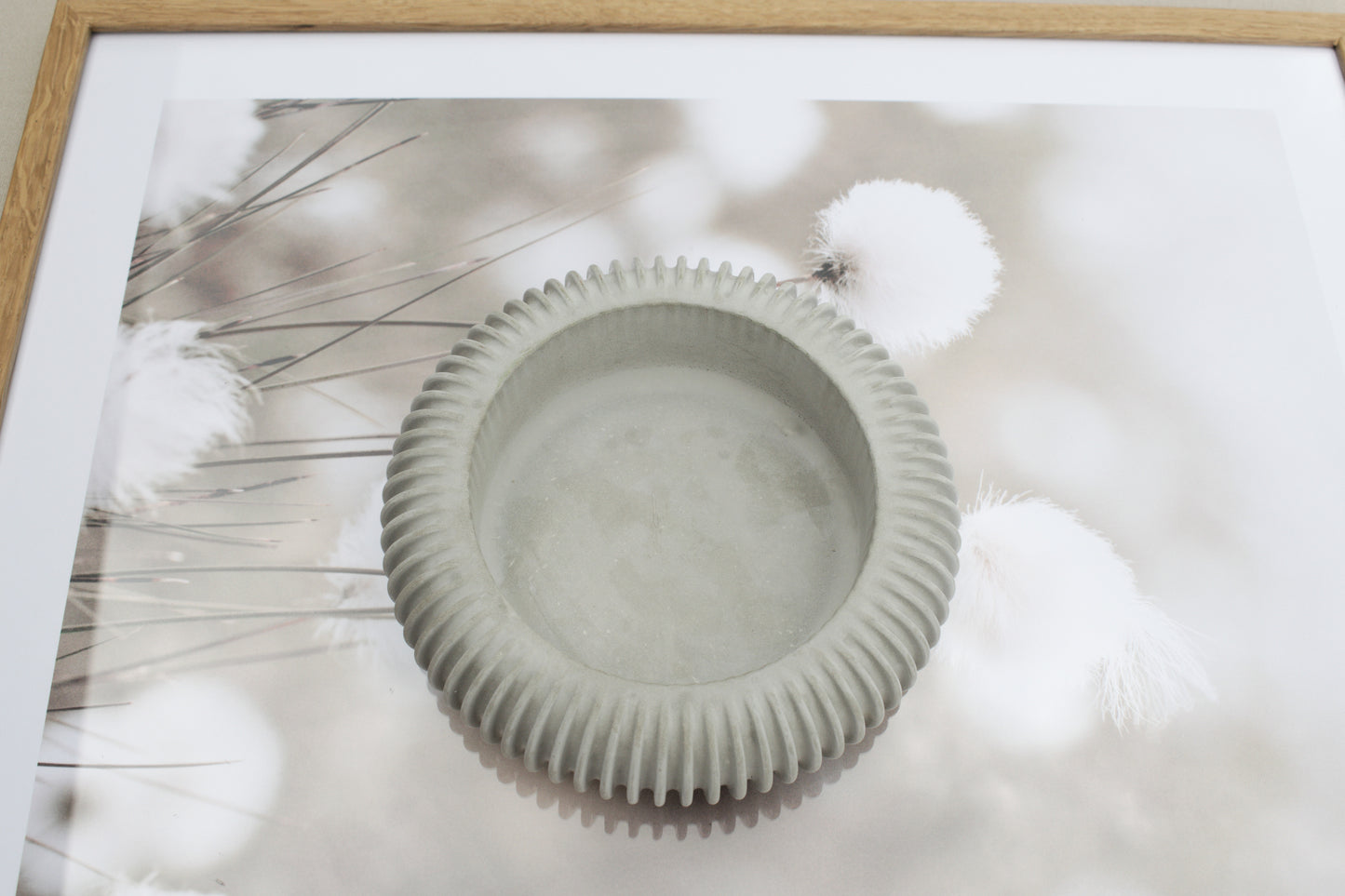 Geriffelte Schale und Teelichthalter aus grauem Beton – Skandi Deko, minimalistisch, elegant