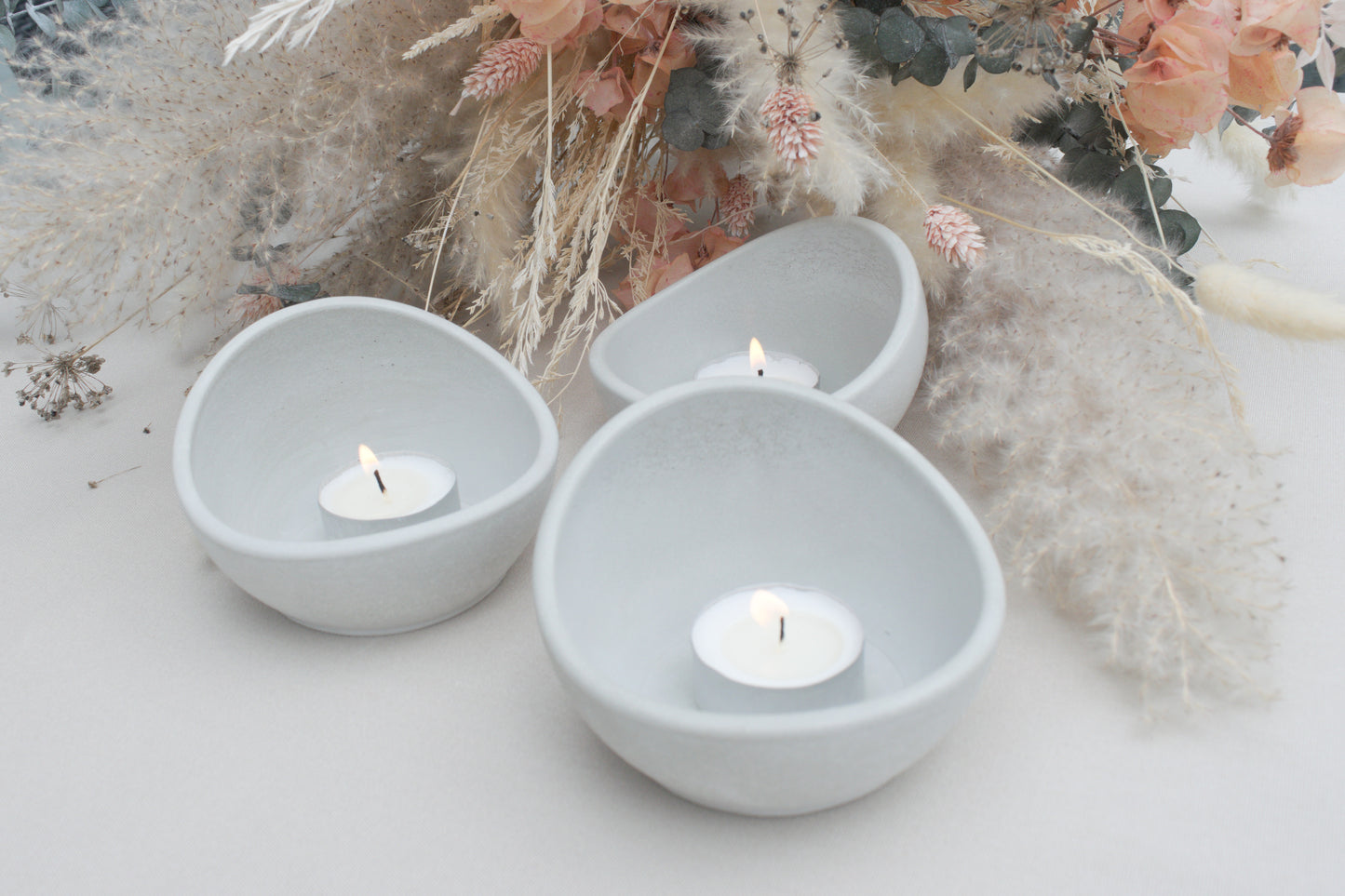 Set of 2 Candle Holders made of Grey Concrete – Tealight Holders Scandinavian Industrial Style – Table Decoration Living Room – Minimalist Decor Gift Idea