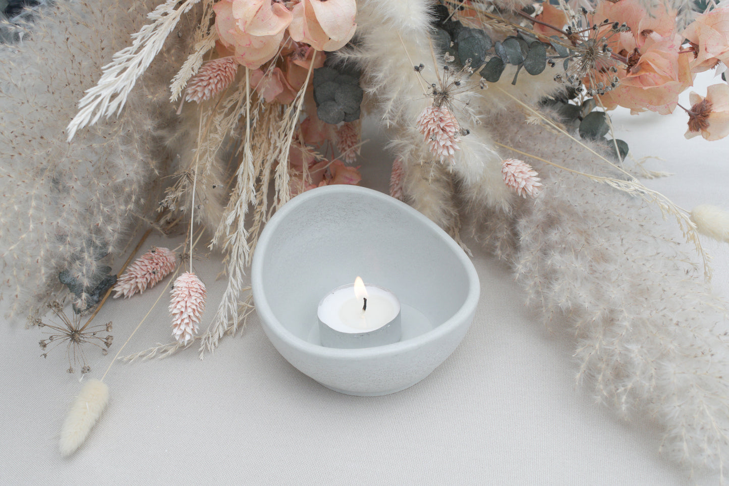 Set of 2 Candle Holders made of Grey Concrete – Tealight Holders Scandinavian Industrial Style – Table Decoration Living Room – Minimalist Decor Gift Idea