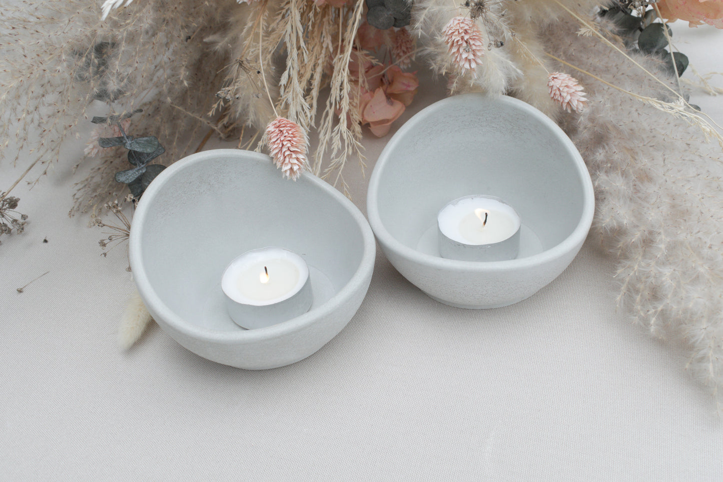 Set of 2 Candle Holders made of Grey Concrete – Tealight Holders Scandinavian Industrial Style – Table Decoration Living Room – Minimalist Decor Gift Idea