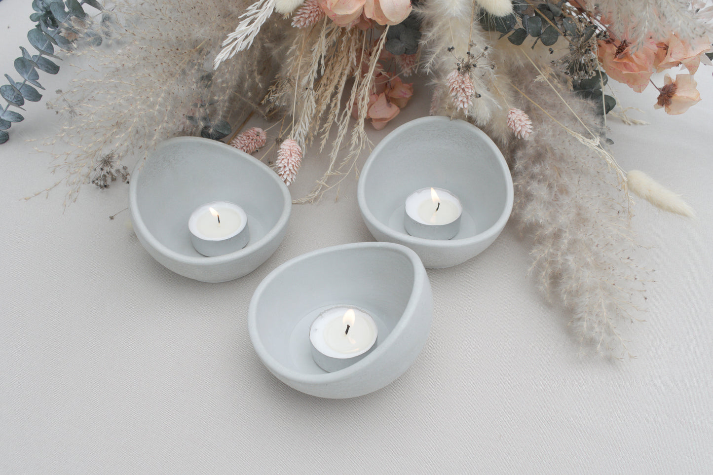 Set of 2 Candle Holders made of Grey Concrete – Tealight Holders Scandinavian Industrial Style – Table Decoration Living Room – Minimalist Decor Gift Idea