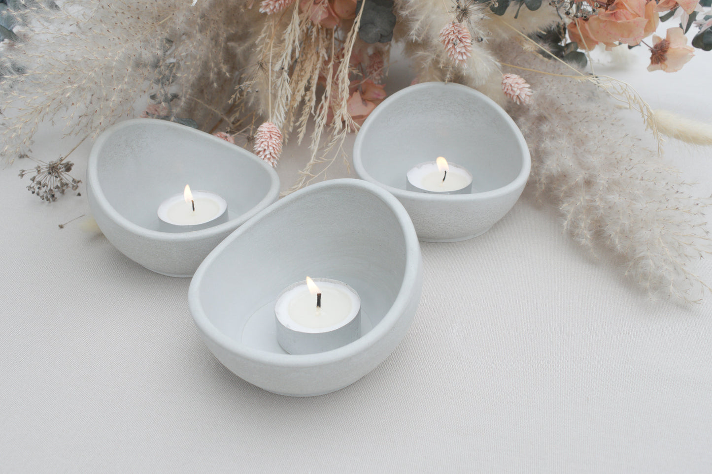 Set of 2 Candle Holders made of Grey Concrete – Tealight Holders Scandinavian Industrial Style – Table Decoration Living Room – Minimalist Decor Gift Idea