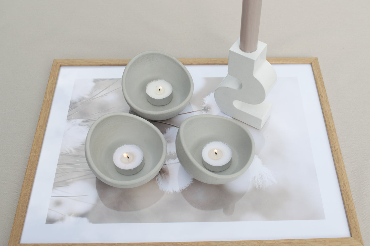 2er Set Kerzenhalter aus grauem Beton – Teelichthalter Skandi Industrial Style – Tischdeko Wohnzimmer – Minimalistische Deko Geschenkidee