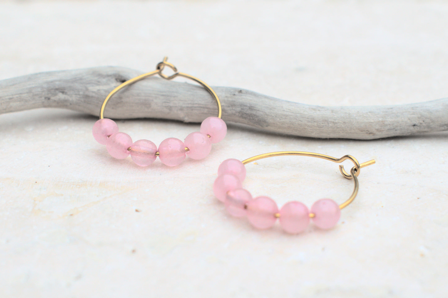Goldene Creolen Ohrringe mit rosa Edelsteinen Rosenquarz