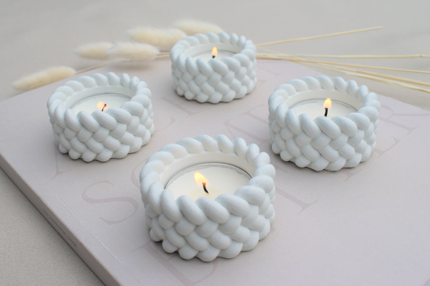 2 Skandi Teelichthalter/Kerzenhalter im Strickdesign