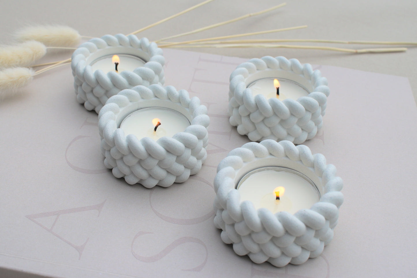 2 Skandi Teelichthalter/Kerzenhalter im Strickdesign