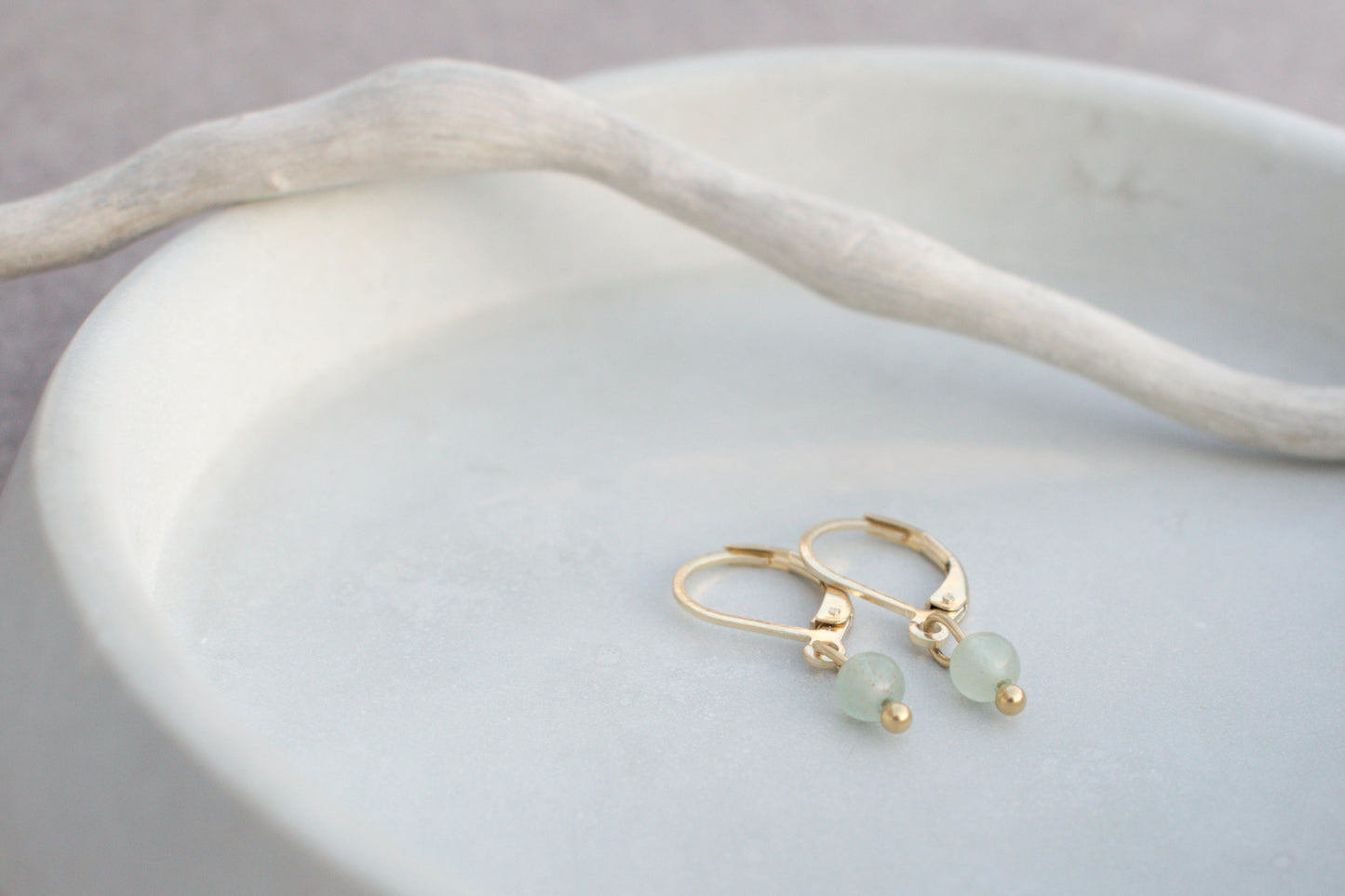 Gold grüne Hängeohrringe mit Aventurin – vergoldeter Edelstahl