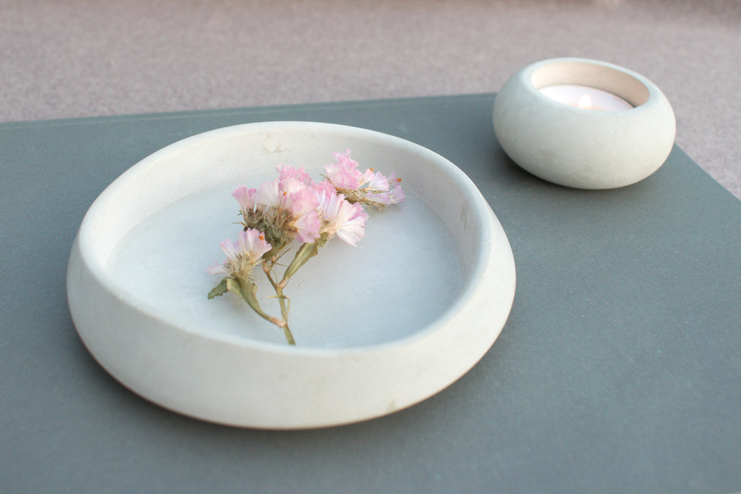 Handgemachte Dekoschale bzw. Schmuckschale aus Beton zur Deko, für Schlüssel, Schmuck