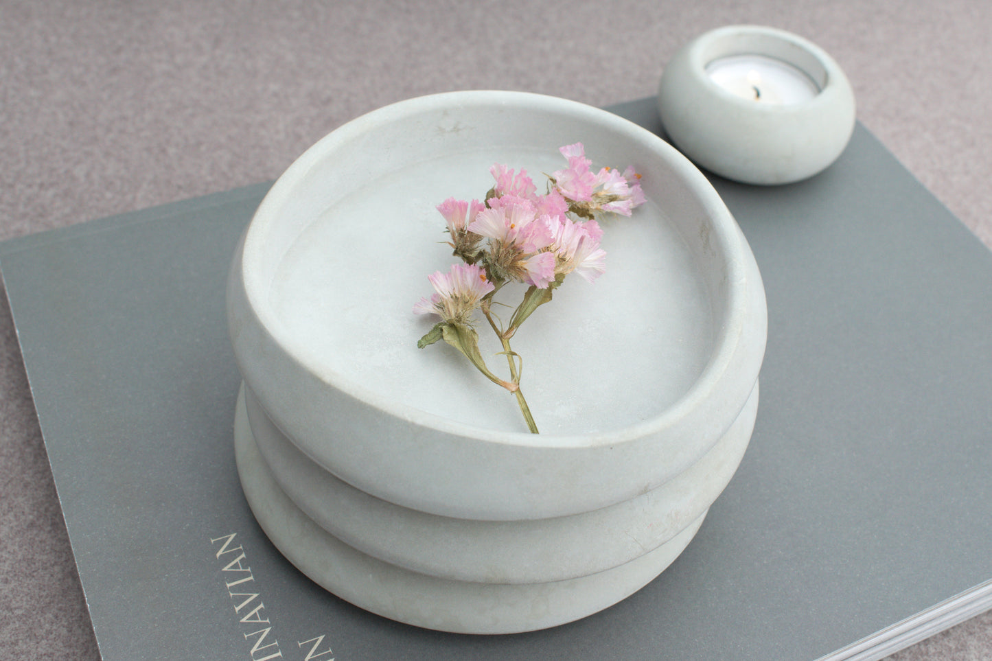 Handgemachte Dekoschale bzw. Schmuckschale aus Beton zur Deko, für Schlüssel, Schmuck