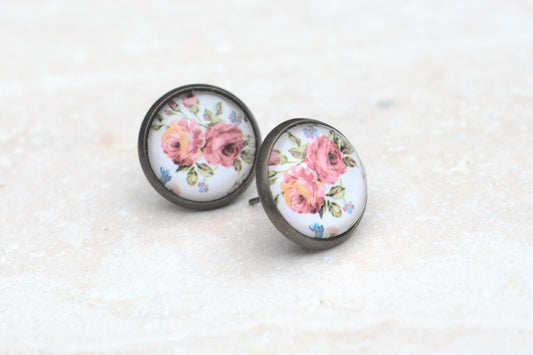 Ohrstecker mit Cabochons, Ohrstecker mit Blüten, vintage Ohrstecker, Geschenk für Sie