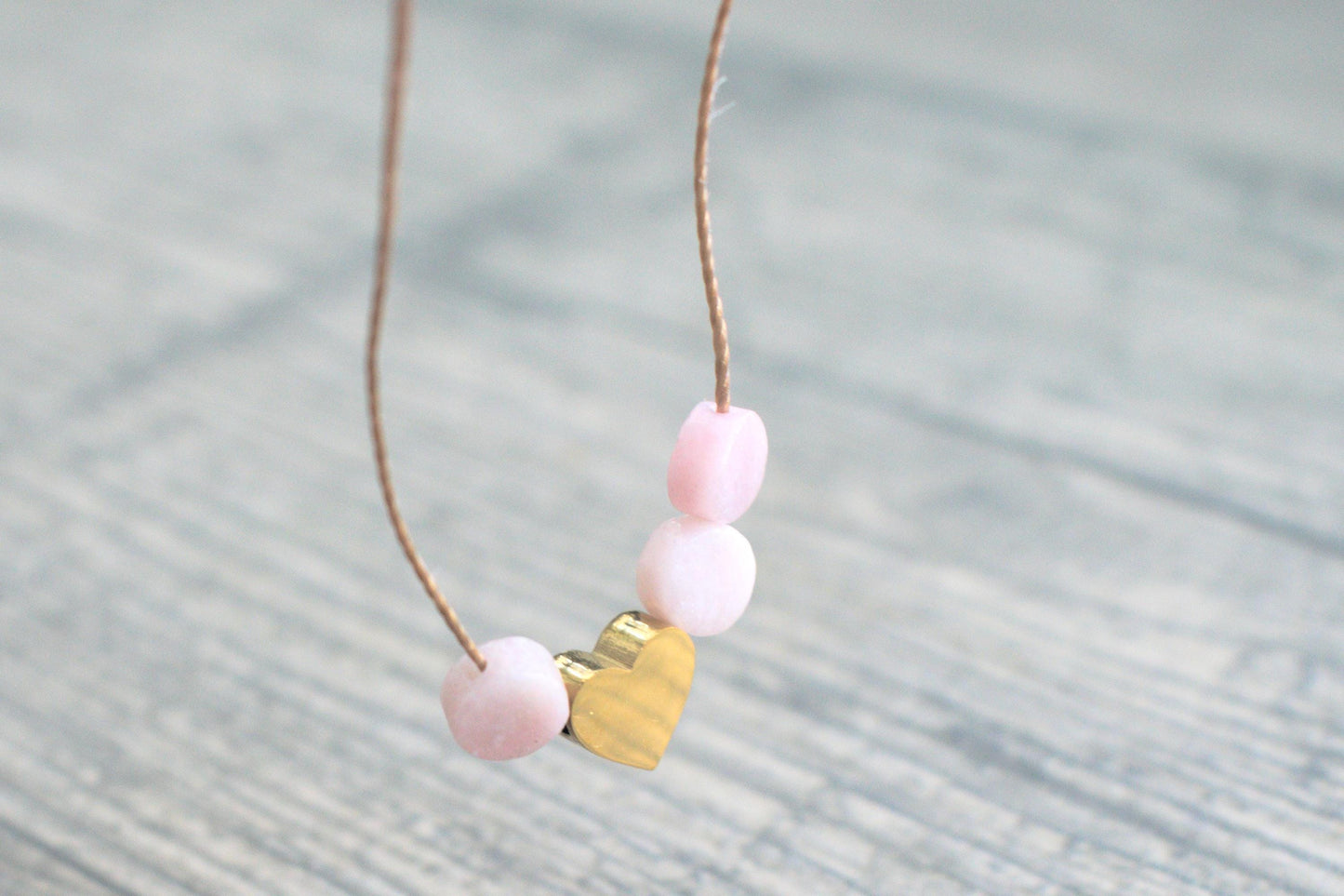 Halskette mit rosa Opalen, Halskette mit Herz Damen, echte Opal Kette